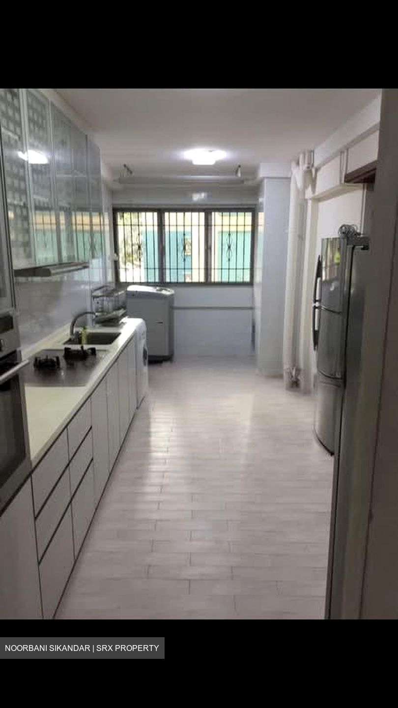Tampines Street 42 (Tampines), HDB Executive #591553851